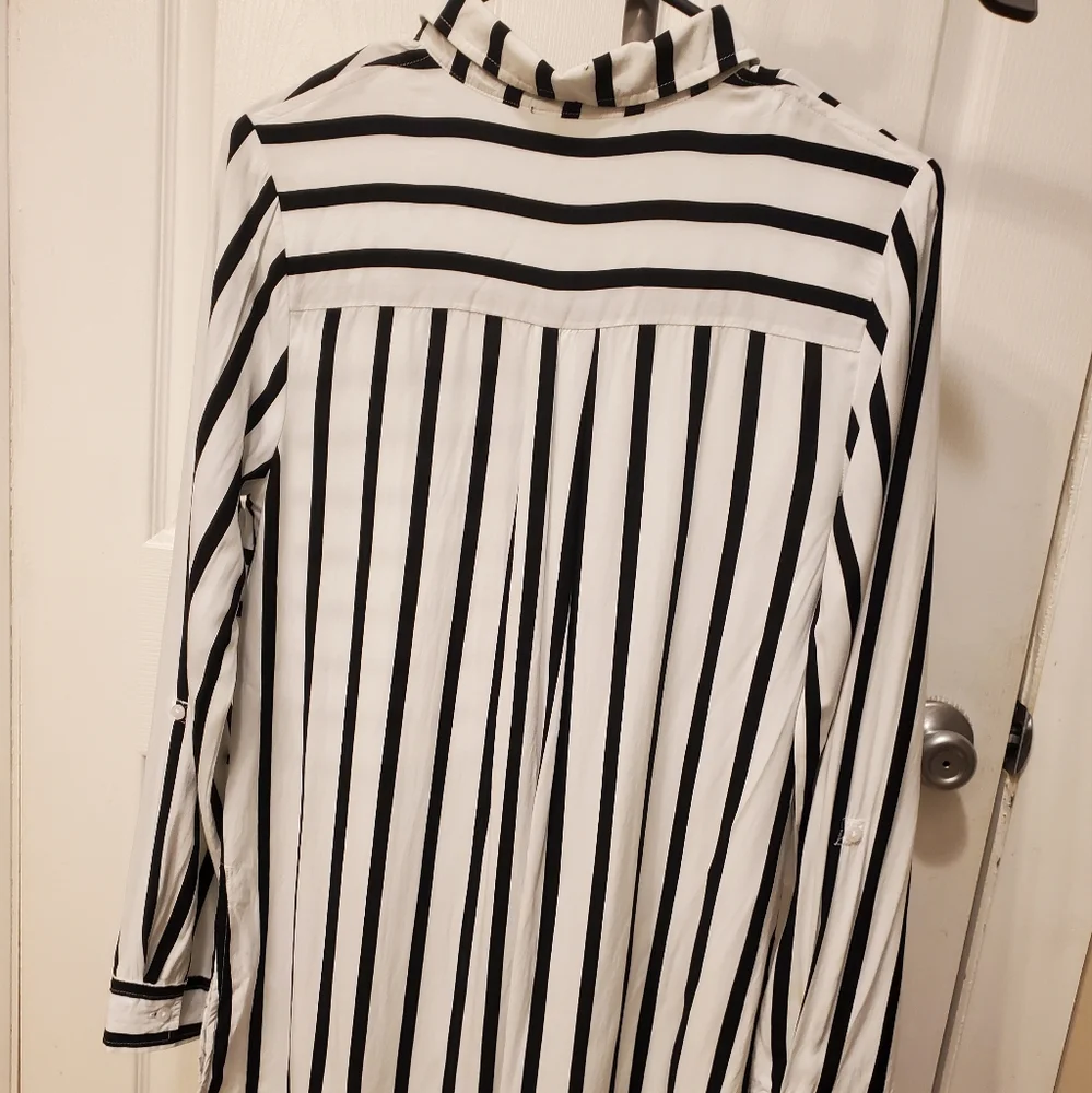 Shirt - Picture 2 of 4